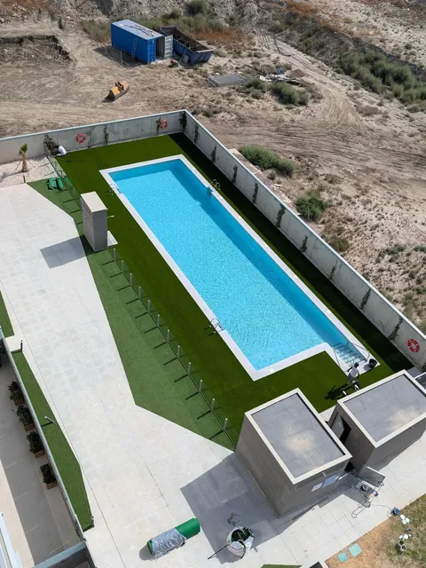 Piscina, vista aérea · Indalturf