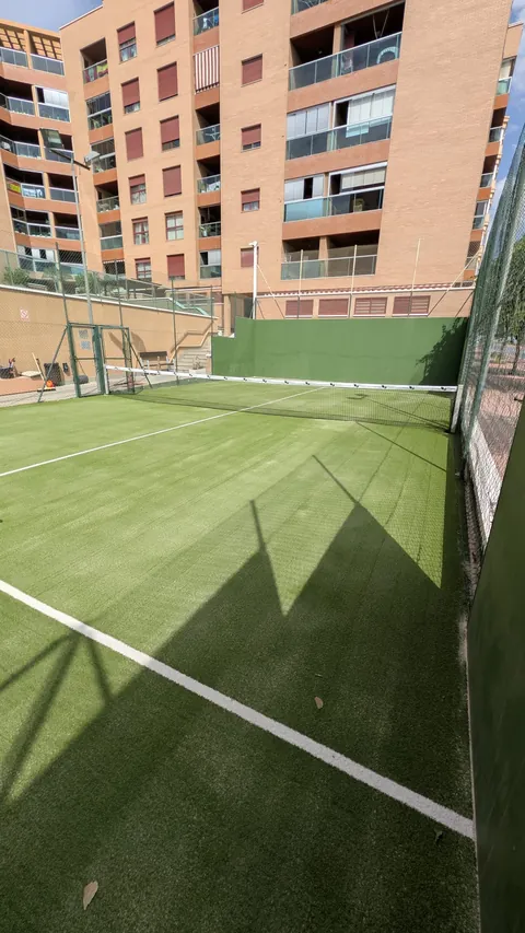 Pista de pádel verde